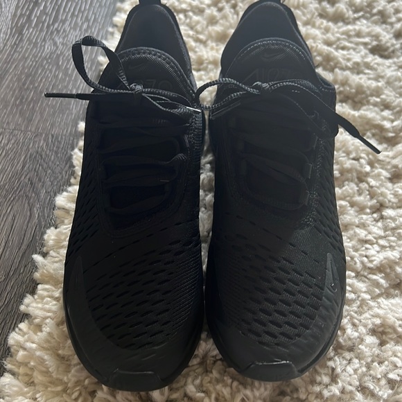 Nike 270 youth size 6.5